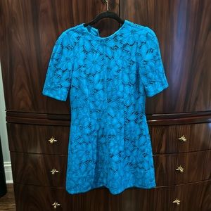 Dress please make offers in  Poshmark do not send me phone number or email